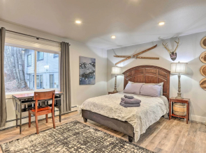 Rustic Anchorage Hideaway: Walk to Coastal Trail!