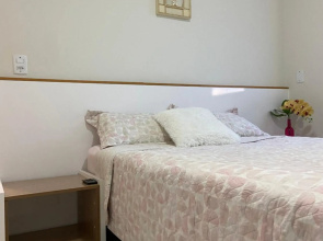 Sinta-se em Casa! Apto Novo, Aconchegante, Funcional - 1 Quarto atende até 2 pessoas com cama de casal ou 2 Quartos para até 4 pessoas com camas de solteiro