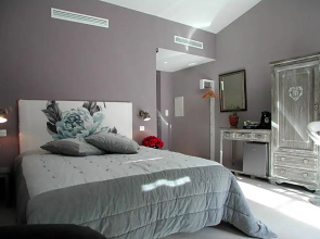 L' Oustau Blanc B&B