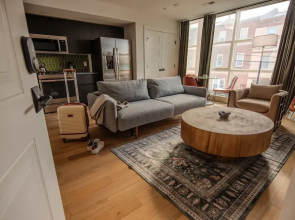 Sosuite 2BR Apt w W D Newly Renovated