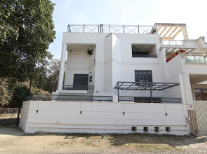 Serenity Stay 2 by OYO Rooms