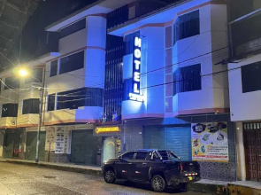 D Cardenas Hotel