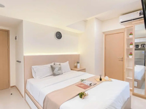 Simply Look Studio At Meikarta By Apartment Travelio