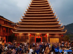 Vienna Hotel (Sanjiang Bell Tower Bird's Nest Distribution Center)