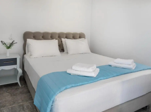 Plori - Molos Apartments