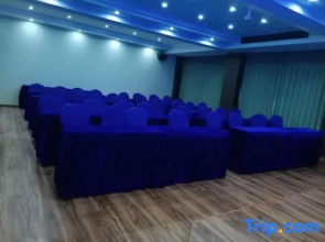 Shiwai Taoyuan Eco Hotel