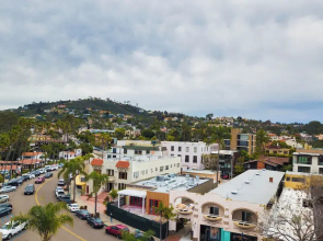 Seashore Suites by AvantStay – Modern Comfort Steps from La Jolla Cove