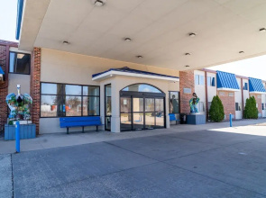 Coratel Inn and Suites By Jasper La Crosse