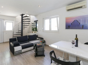 Nice Home in Solin With Wifi and 2 Bedrooms