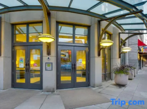 Elegant, Recently Upgraded Apt – Pearl District & Fast Wifi! Free Parking!