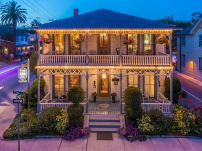 Carriage Way Inn