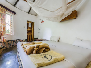 Kingfisher Safaris Resort Hotel