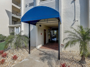 Buttonwood Bliss 2 Bedroom Condo by RedAwning