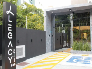Legacy Suites by Daybyday