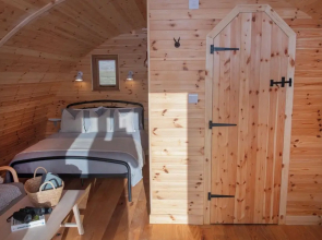 Glamping Pod 5 Shelter