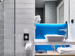 Holiday Inn Express Warsaw - The HUB by IHG