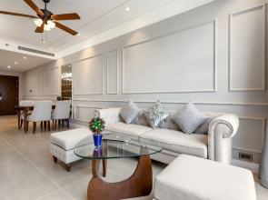 Johnny's Luxury Apartments