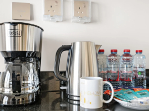 WelHome - Breathtaking View 1BR Apt in Damac Hills 2