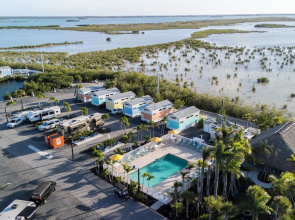 Sugarloaf Key RV Resort & Cottages