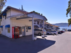 Americas Best Value Inn & Suites Clearlake Wine Country