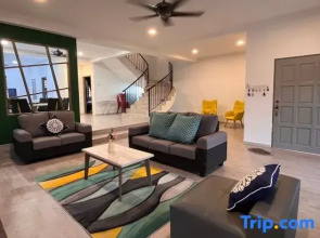 Ipoh 4BR Family Villa｜Spacious Stay for 21 Pax