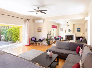 Spyrelia 4BD Villa with 2BD Guesthouse by Konnect, Private Pool & Outdoor Jacuzzi included