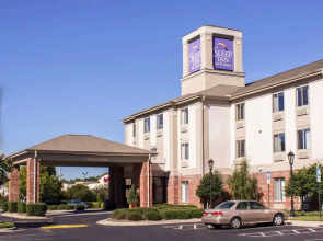 Sleep Inn & Suites