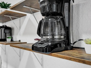 Lovely 1 Bedroom Studio in Quiet Neighborhood