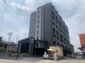 Oblique Apartment
