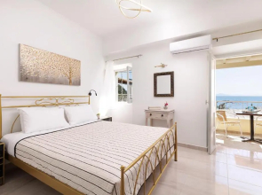 Salt and Sun Apartments by Konnect, Kaminaki Beach