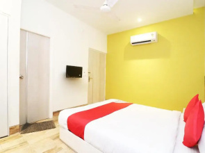 Hotel White Square by OYO Rooms