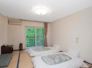 Tenjin Lodge