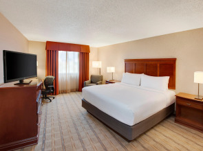 Holiday Inn Express Dallas Medical-Market Center by IHG
