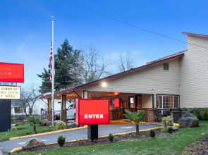 Evergreen Inn & Suites Portland Airport