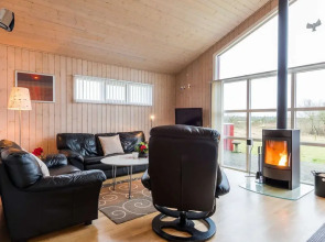 6 Person Holiday Home in Tarm