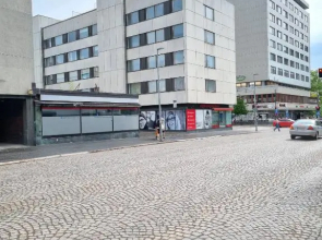 Spacious 4-room apartment in city center