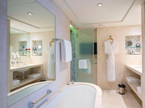 Athenaeum Grand Hotel