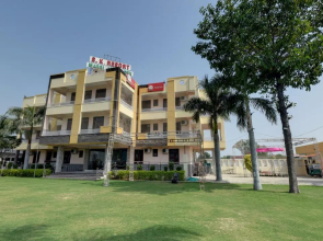 S K Resort & Marriage Garden