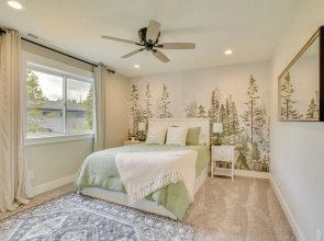 Spacious Donnelly Family Home w/ Private Hot Tub!