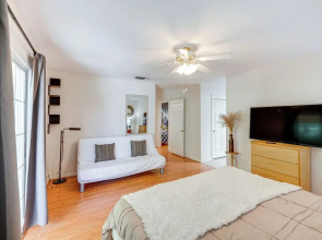 Fun-filled Backyard: Bakersfield Family Haven!