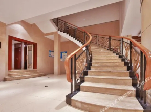 Huayi Hotel(舟山普陀华谊宾馆)