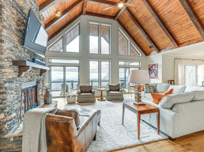 Sapphire Mountaintop Cabin w/ Views & 2 Decks