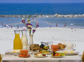 Renaissance Tel Aviv