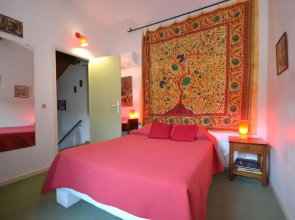 Villa With Swimming Pool Within the Luberon