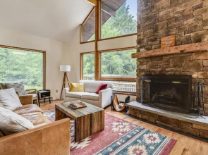 Northeast Passage Chalet