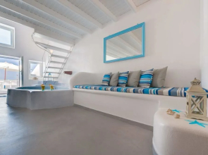 Fira White Residence