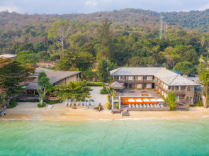 Курортный отель Baan Ploy Sea