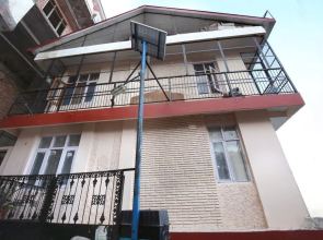 OYO 10165 Home 2BHK Snow View Apartment