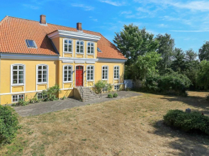 Vintage Holiday Home in Syddanmark With Private Whirlpool