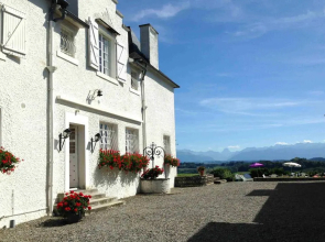 Clos Mirabel Manor B&B